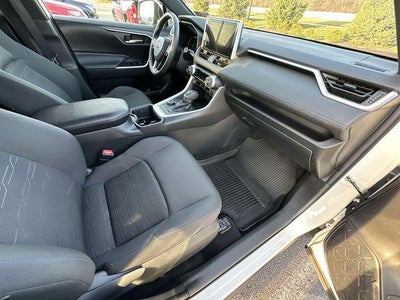 2023 Toyota RAV4 Hybrid SE