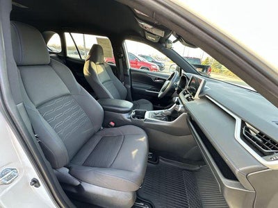 2023 Toyota RAV4 Hybrid SE