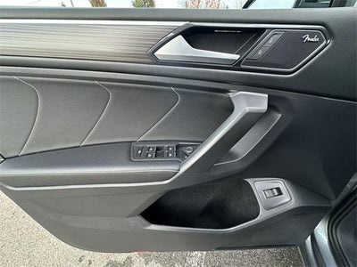 2022 Volkswagen Tiguan SEL R-Line