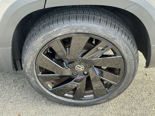 2023 Volkswagen Taos SEL