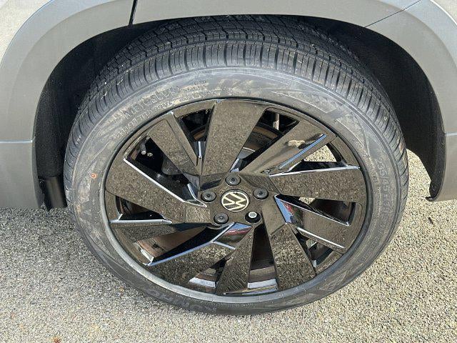 2023 Volkswagen Taos SEL