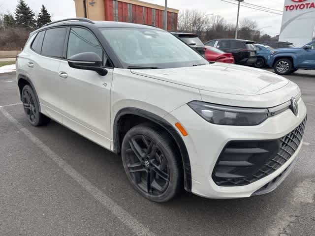 2026 Volkswagen Tiguan SE R-Line Black