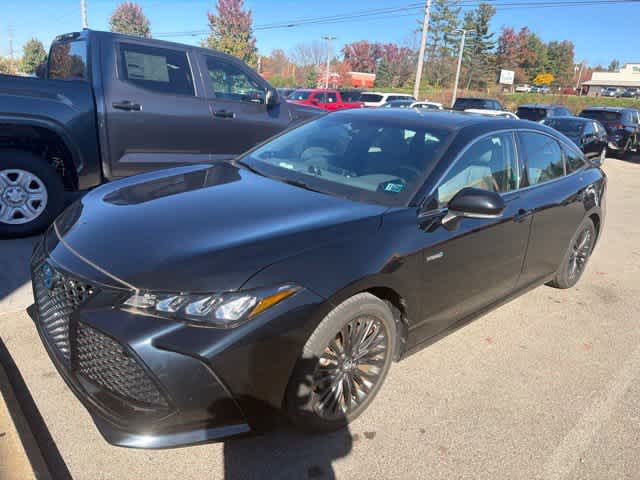 2019 Toyota Avalon Hybrid XSE
