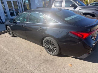 2019 Toyota Avalon Hybrid XSE