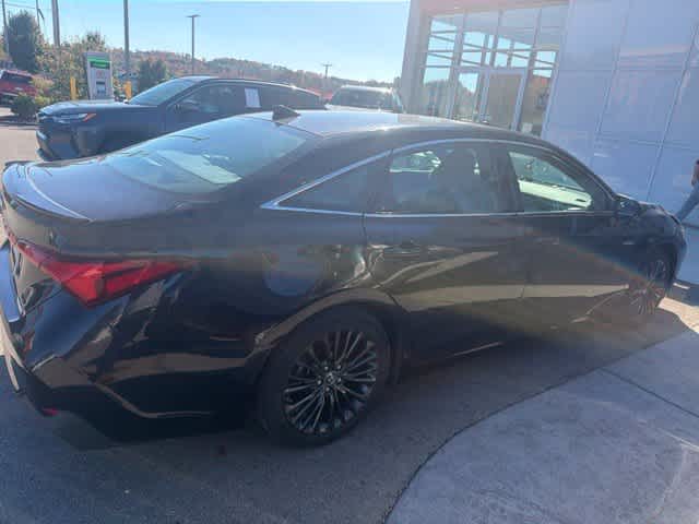 2019 Toyota Avalon Hybrid XSE