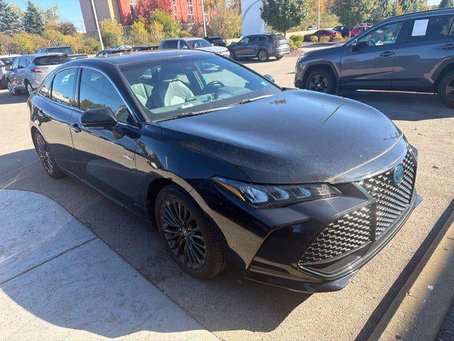 2019 Toyota Avalon Hybrid XSE