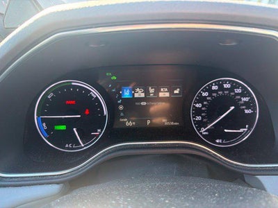 2019 Toyota Avalon Hybrid XSE