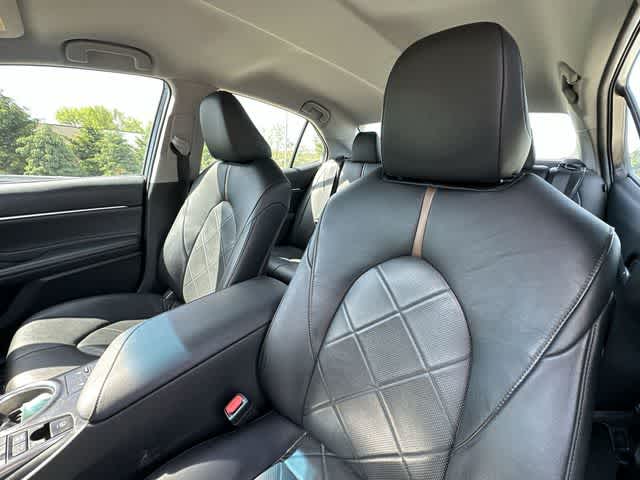 2018 Toyota Camry Hybrid XLE