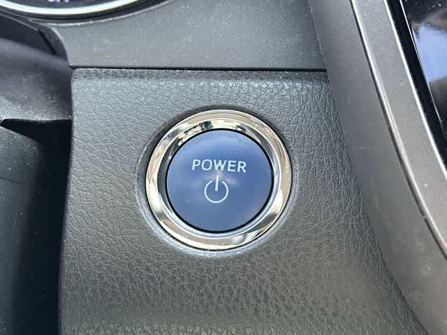 2018 Toyota Camry Hybrid XLE