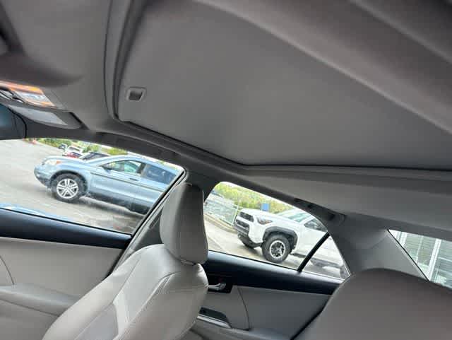 2012 Toyota Camry Hybrid XLE