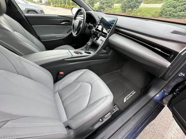 2019 Toyota Avalon XLE