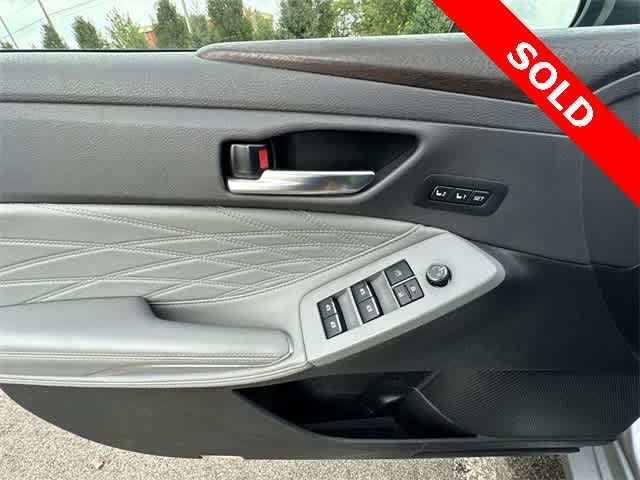 2021 Toyota Avalon Hybrid Limited