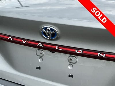 2021 Toyota Avalon Hybrid Limited
