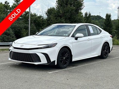 2025 Toyota Camry SE