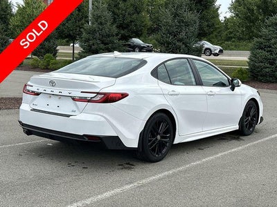2025 Toyota Camry SE