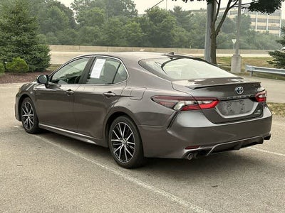 2021 Toyota Camry Hybrid SE