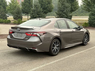 2021 Toyota Camry Hybrid SE