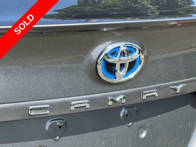 2021 Toyota Camry Hybrid SE