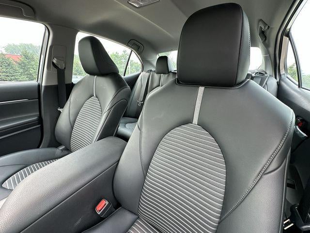 2021 Toyota Camry Hybrid SE