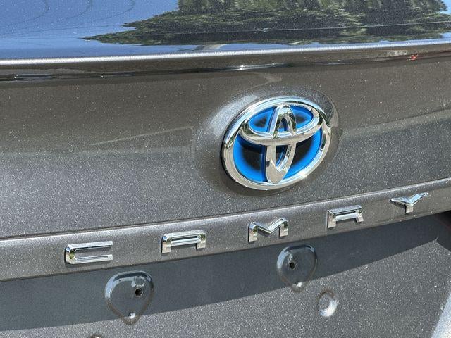 2021 Toyota Camry Hybrid SE