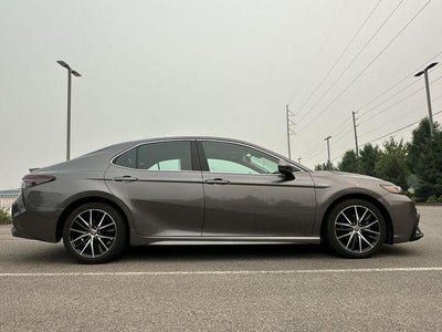 2021 Toyota Camry Hybrid SE