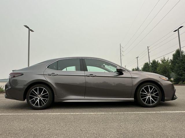 2021 Toyota Camry Hybrid SE