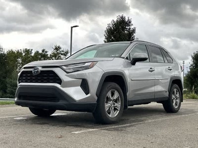 2022 Toyota RAV4 Hybrid XLE