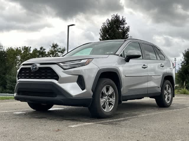 2022 Toyota RAV4 Hybrid XLE