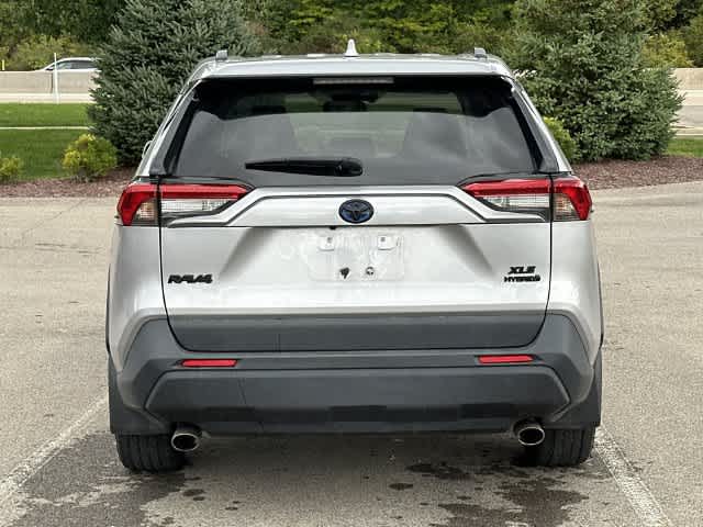 2022 Toyota RAV4 Hybrid XLE