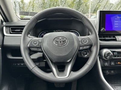 2025 Toyota RAV4 Hybrid XLE