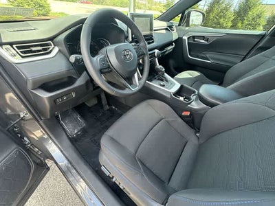 2025 Toyota RAV4 Hybrid SE