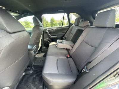 2025 Toyota RAV4 Hybrid SE