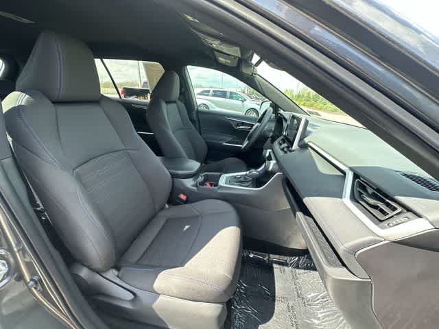 2025 Toyota RAV4 Hybrid SE