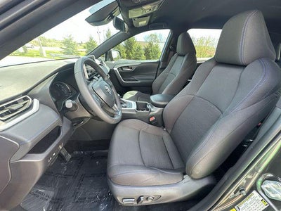 2025 Toyota RAV4 Hybrid SE