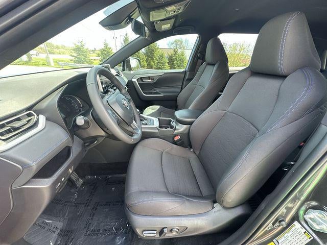 2025 Toyota RAV4 Hybrid SE