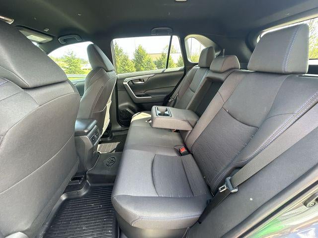 2025 Toyota RAV4 Hybrid SE