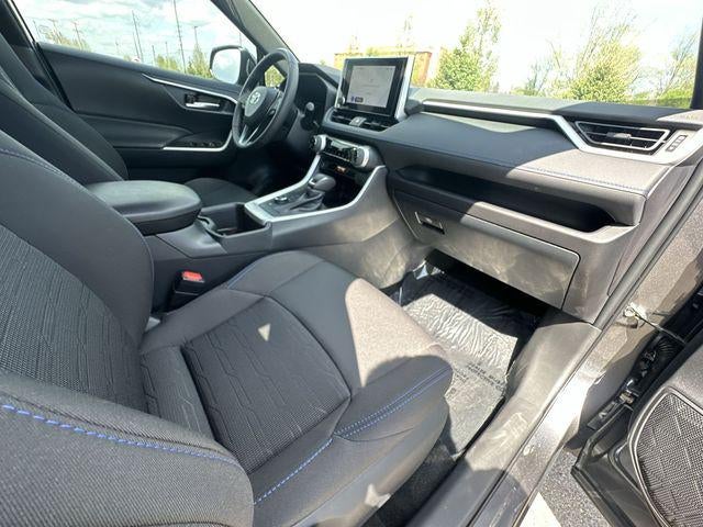 2025 Toyota RAV4 Hybrid SE