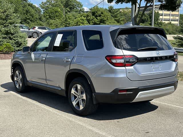 2023 Honda Pilot EX-L 8 Passenger