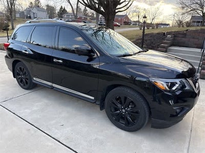 2017 Nissan Pathfinder Platinum