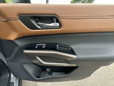 2025 Nissan Pathfinder Platinum