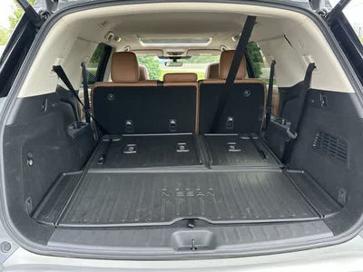 2025 Nissan Pathfinder Platinum