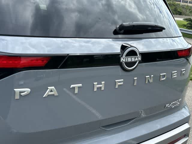 2025 Nissan Pathfinder Platinum