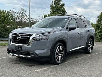2025 Nissan Pathfinder Platinum