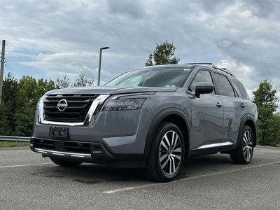2025 Nissan Pathfinder Platinum