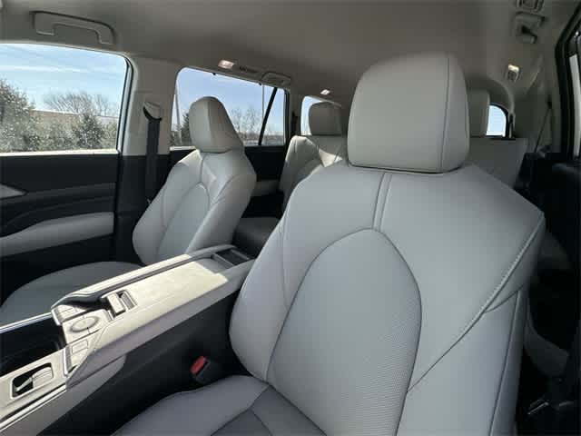 2025 Toyota Grand Highlander XLE