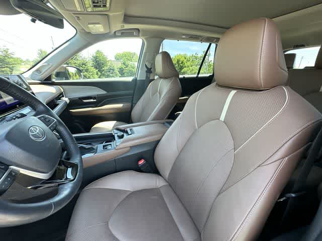 2024 Toyota Grand Highlander Platinum