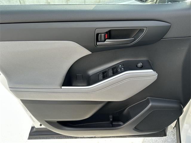 2021 Toyota Highlander Hybrid LE