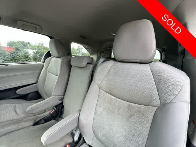 2024 Toyota Sienna LE