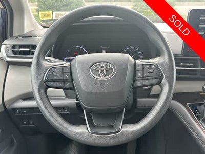 2024 Toyota Sienna LE