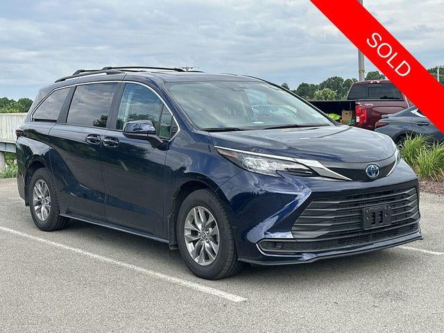 2024 Toyota Sienna LE